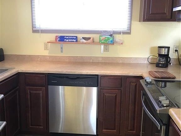 2nd image of 947 Avenue H