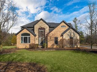6724 Mallard Dr, Brecksville, OH 44141