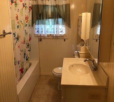5th image of 104 Lake Forest Cir
