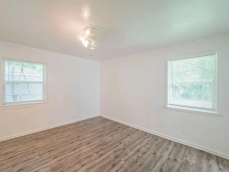 5520 Trail Lake Dr — Photo 13