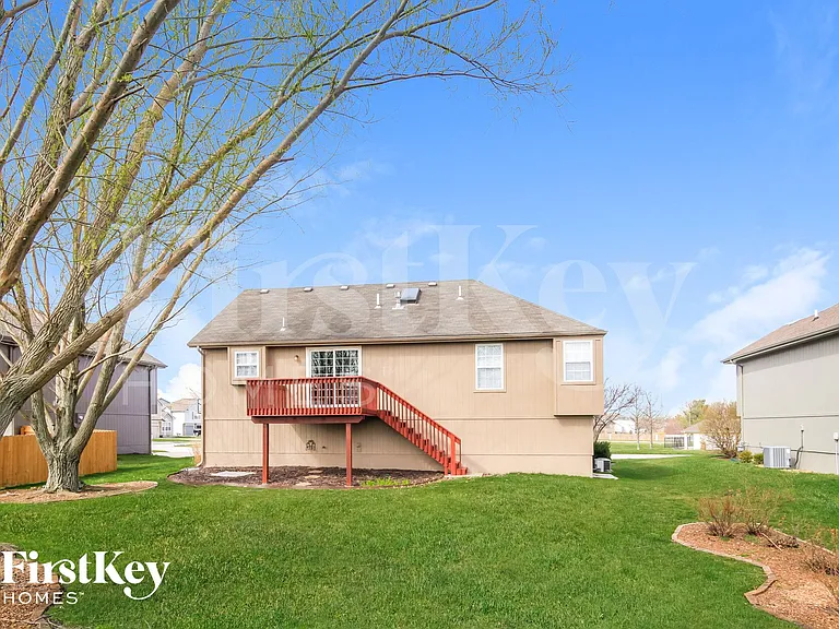 707 Corrington Dr — Photo 15