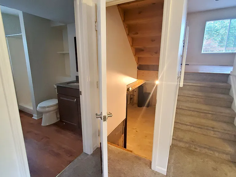 1043 Olson Ave — Photo 16