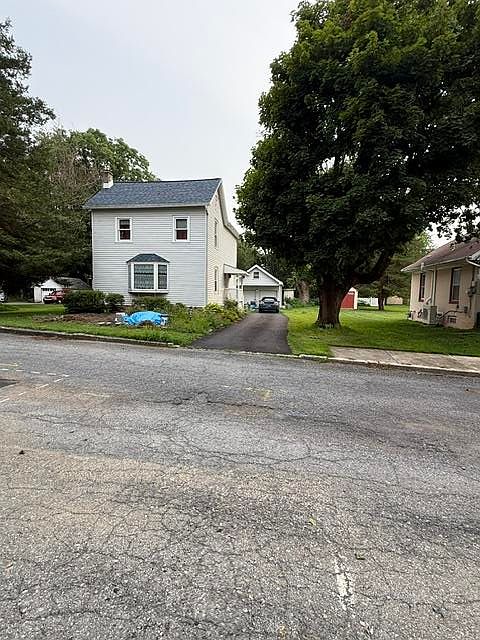 1st image of 336 S 12th St
