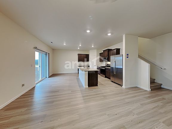 5th image of 1307 W 15th Ave