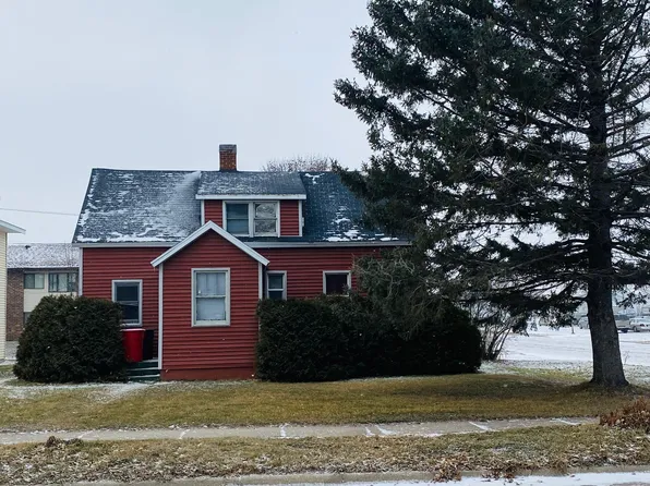 401 1st St SW, Mahnomen, MN 56557
