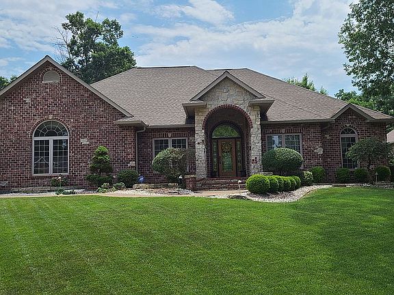 2nd image of 34 Stonebridge Crossing Dr
