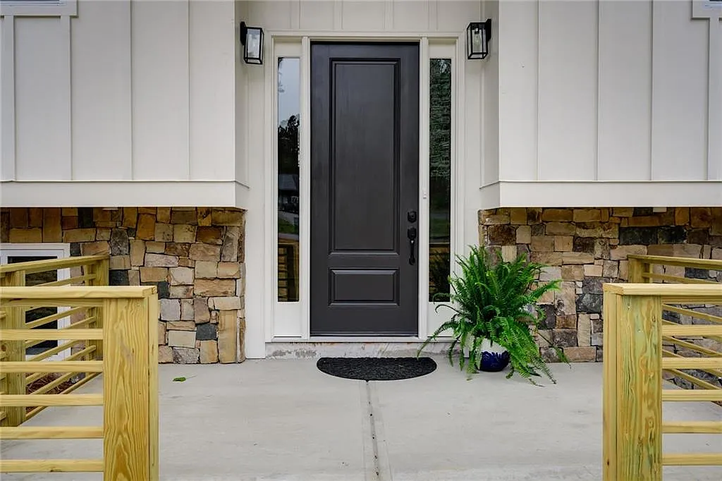 4 bed, 3.0 bath, 3100 sqft, $3,300 — Photo 2