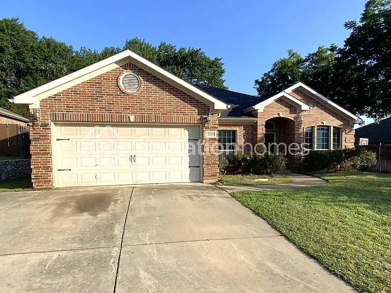 2218 Summer Brook Dr — Photo 1