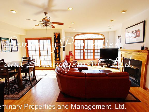 2nd image of 1900 W Belmont Ave #4759014