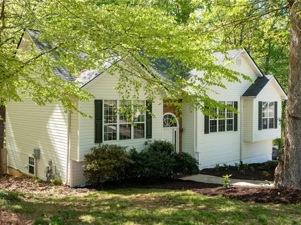 6360 Countryland Dr, Dawsonville, GA 30534