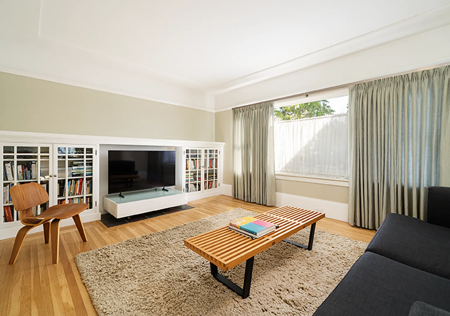 Fully Furnished Completely Renovated Home in Albany off of Solano Ave. — Photo 2