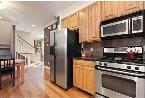 335 16th Ave E #A Photo 1 335 16th Ave E #A Photo 1
