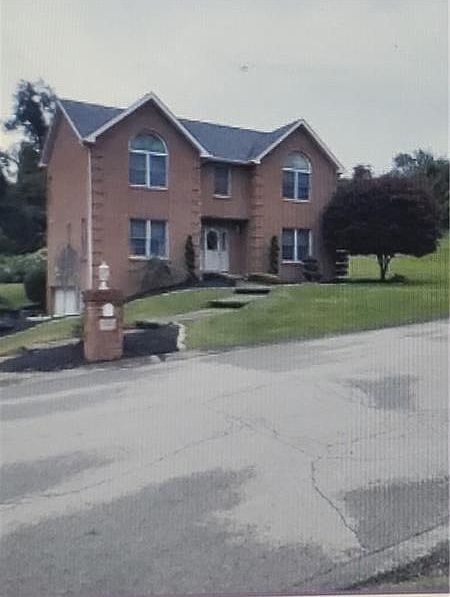 2nd image of 3043 Memory Ln