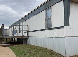 800 W Davis Ave, Weatherford, OK 73096