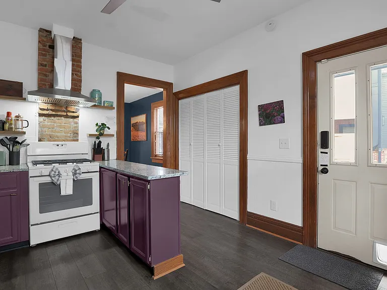 42 E Prescott St — Photo 20