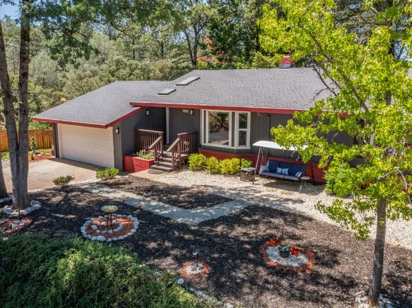 23748 Maple Ct, Auburn, CA 95602