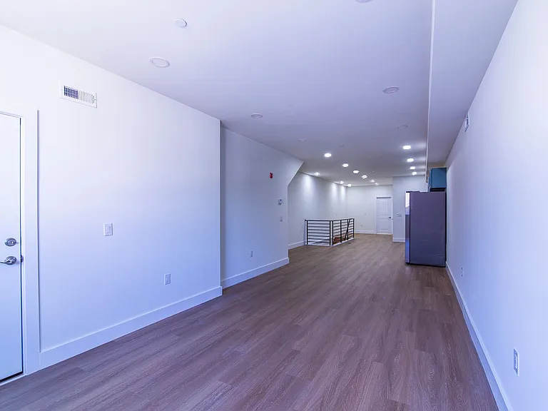 3956 Parrish St — Photo 35