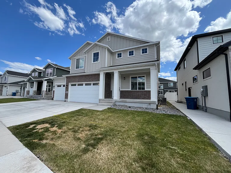 163 W Hackberry Rd — Photo 1