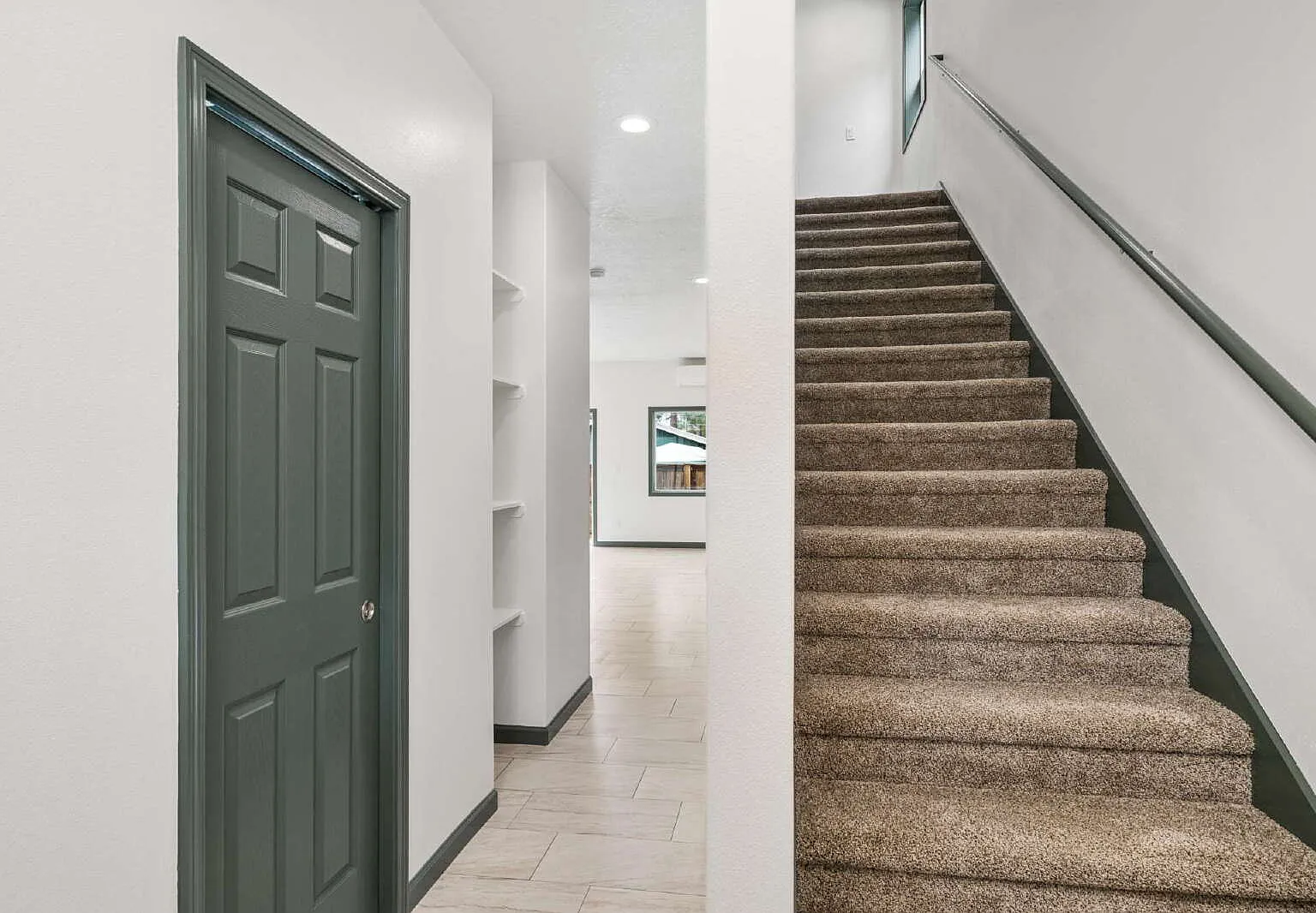 3 bed, 2.5 bath, $2,100 — Photo 4