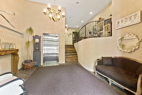 Rented by MNS | media 17