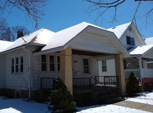 976 Powers Ave NW, Grand Rapids, MI 49504