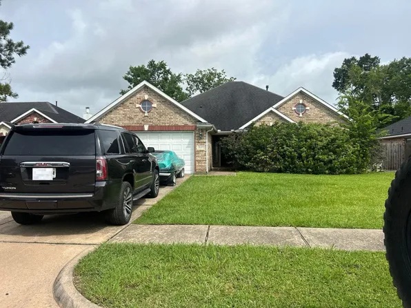 1820 Ripple Creek Dr, Rosenberg, TX 77471