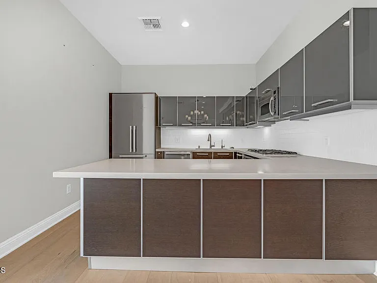 801 S Grand Ave #1710 — Photo 27