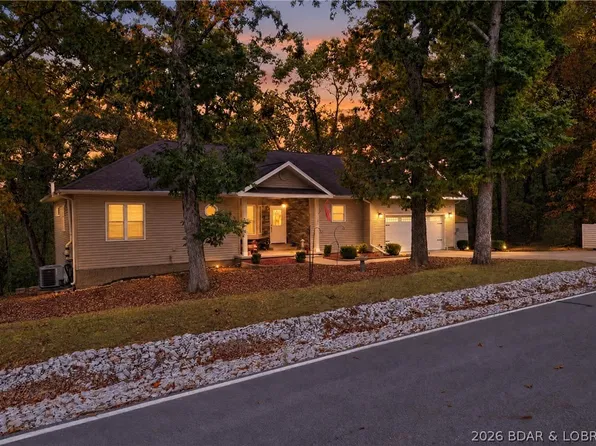 160 Nassau Cir, Four Seasons, MO 65049