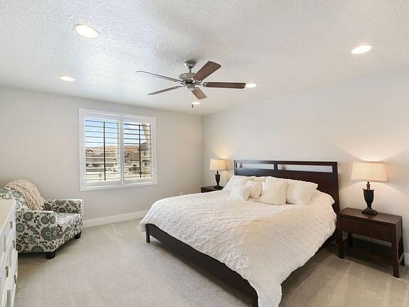 4th image of 2748 N Circle C Way