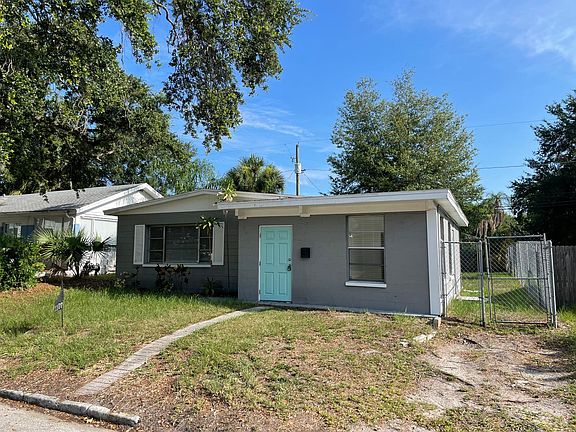 4th image of 1107 W Cypress St