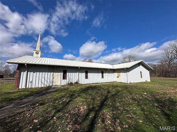 2nd image of 312 R A Barry St