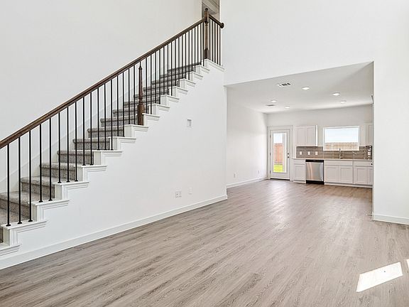 7th image of this home