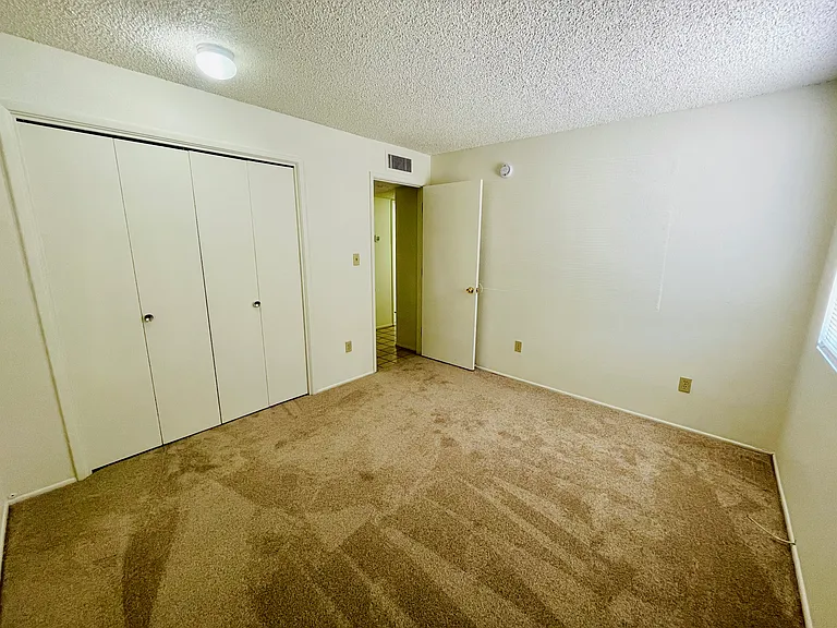 3216 N Cherry Ave — Photo 7