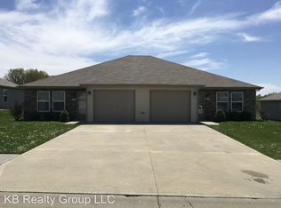 114 SW Rock Garden Ln, Lees Summit, MO 64064