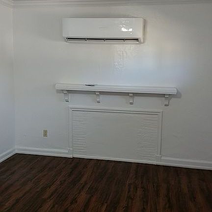 4th image of 218 E Jacobs Dr