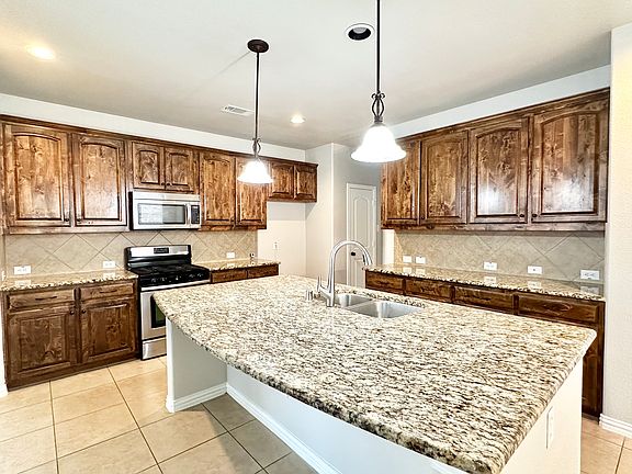 4th image of 10517 Matador Dr
