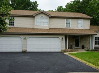 1237 E Wellwood Dr, Lockport, IL 60441