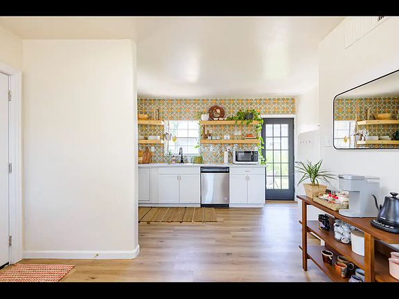 3rd image of 4218 N 11th St