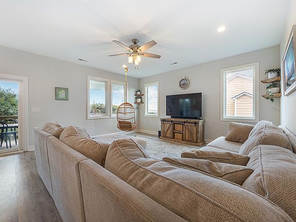3rd image of 112 Bland Dr