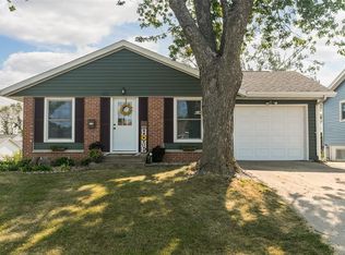 405 Cherry Hill Rd SW, Cedar Rapids, IA 52404