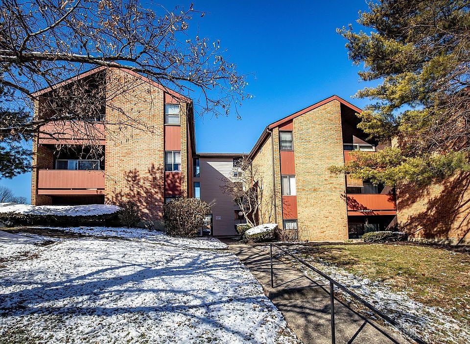 1st image of 4903 Chalet Dr #207