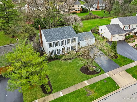 4th image of 345 Lakeside Dr