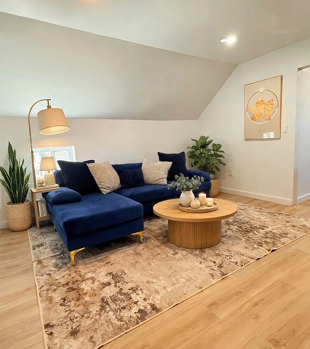 2 bed, 1000 sqft, $2,100 — Photo 3