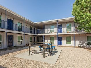 Metro @ 404 Apartments, Dallas, TX 75211