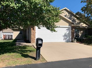 5504 SW Cantabella St, Topeka, KS 66614