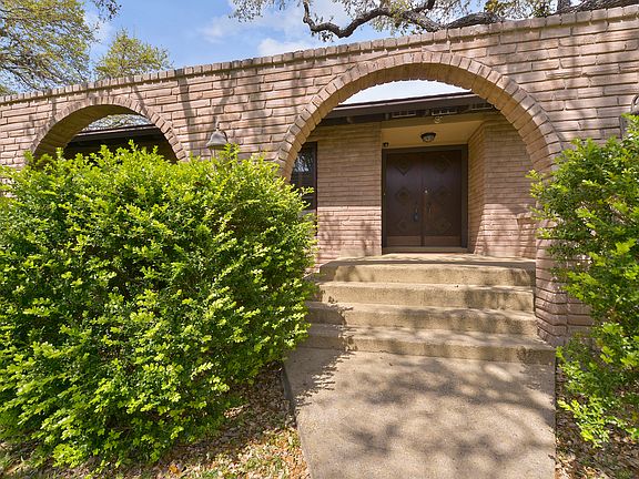 2nd image of 10103 Iron Oak Ln