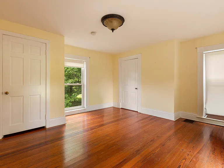 5820 Chamberlain Ln — Photo 61