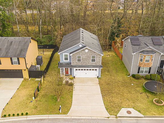 4th image of 504 Simpson Rd