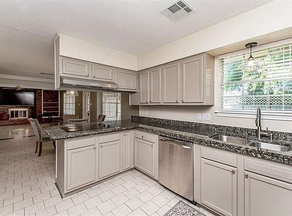 5th image of 3412 Tolmas Dr