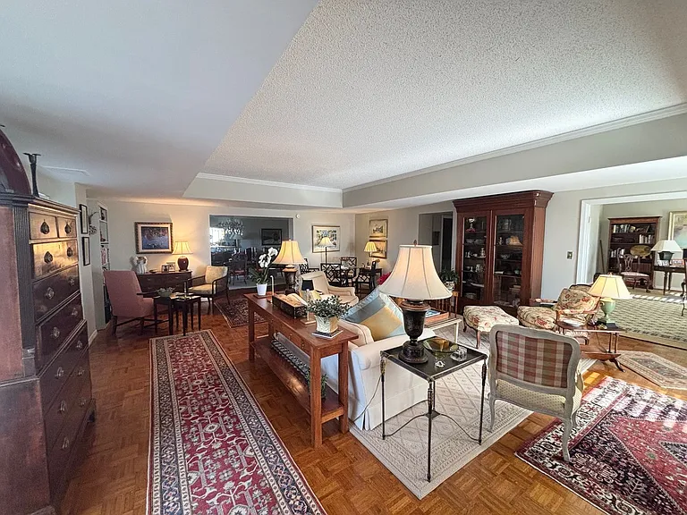 1829 Senate St #9C — Photo 3